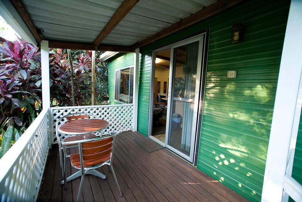 Lake Eacham Tourist Park & Cabins Chambre photo