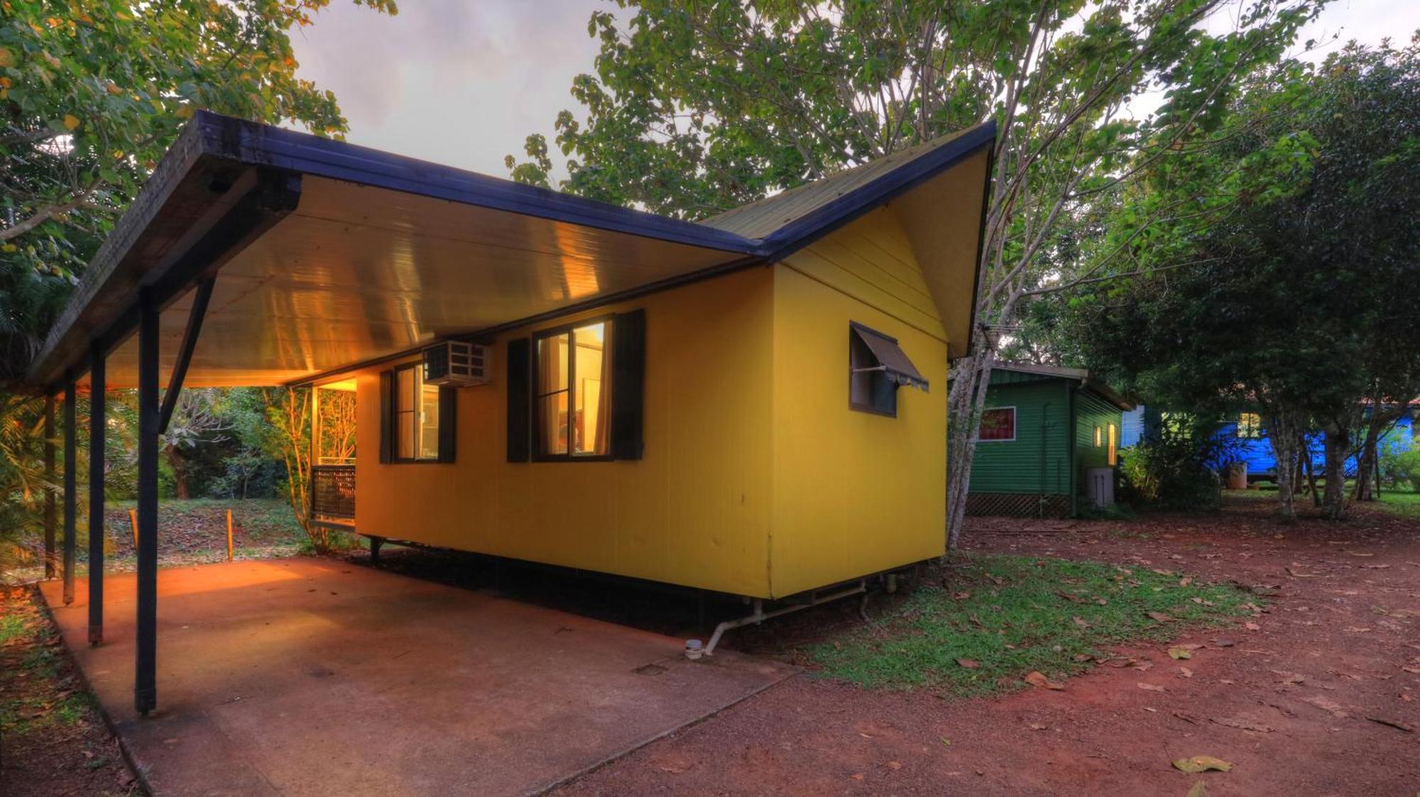 Lake Eacham Tourist Park & Cabins Extérieur photo