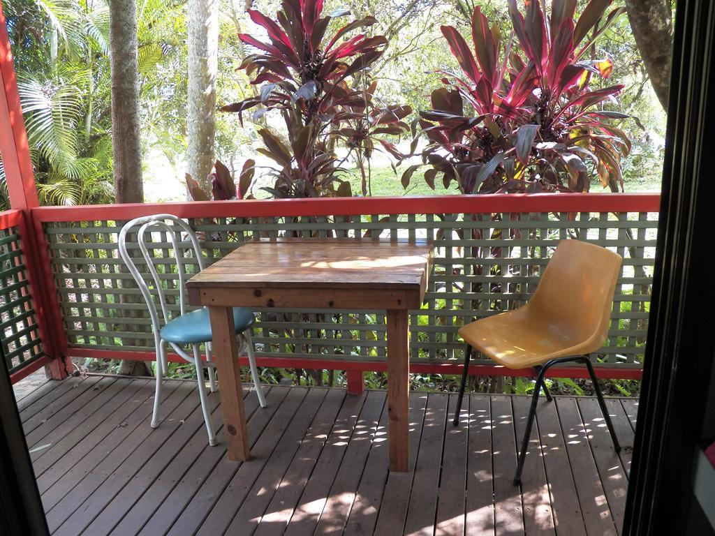 Lake Eacham Tourist Park & Cabins Extérieur photo